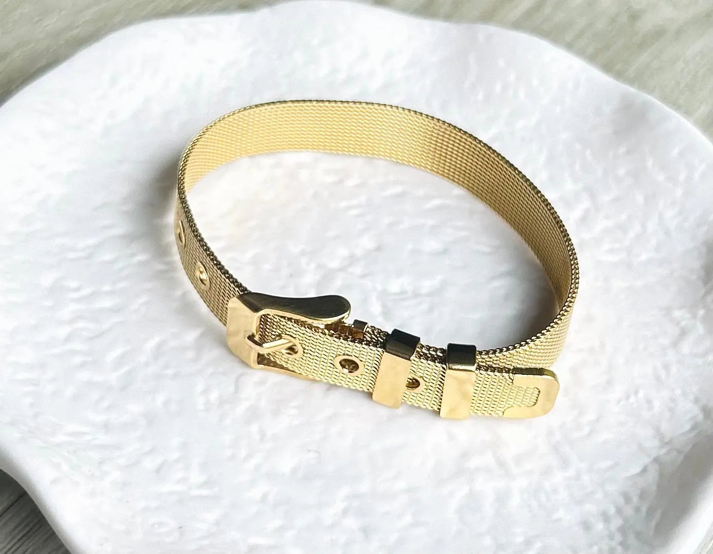 Buckle Band Bracelet - shopatclassy5
