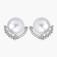 Pearl Glow Stud