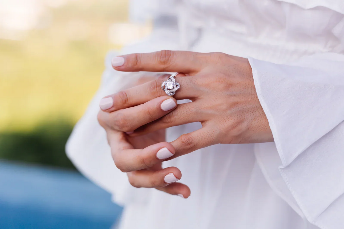 Engagement rings for women in uk