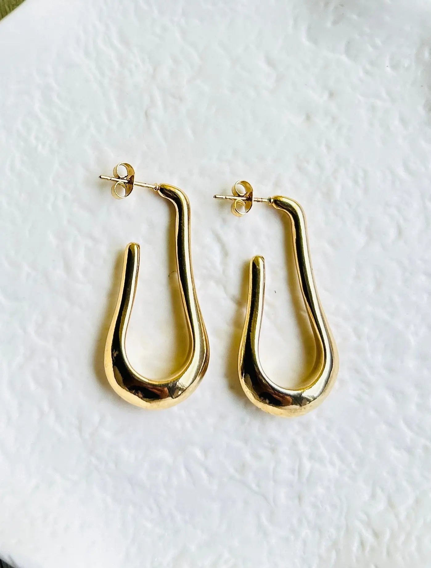 Wiggly Loop Earrings - shopatclassy5