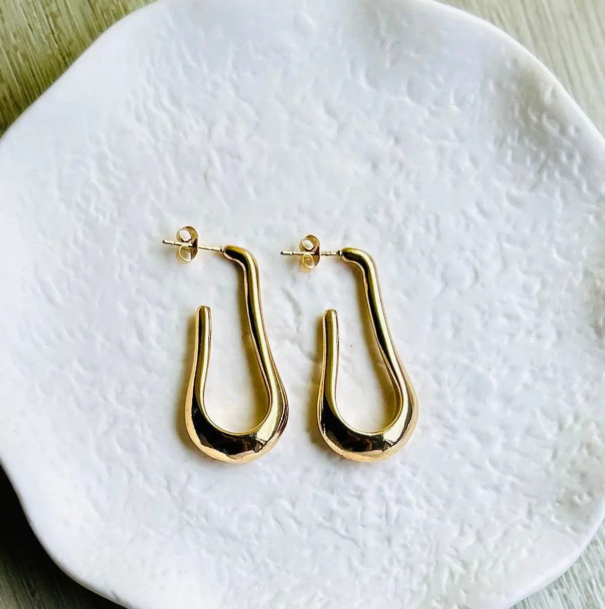 Wiggly Loop Earrings - shopatclassy5