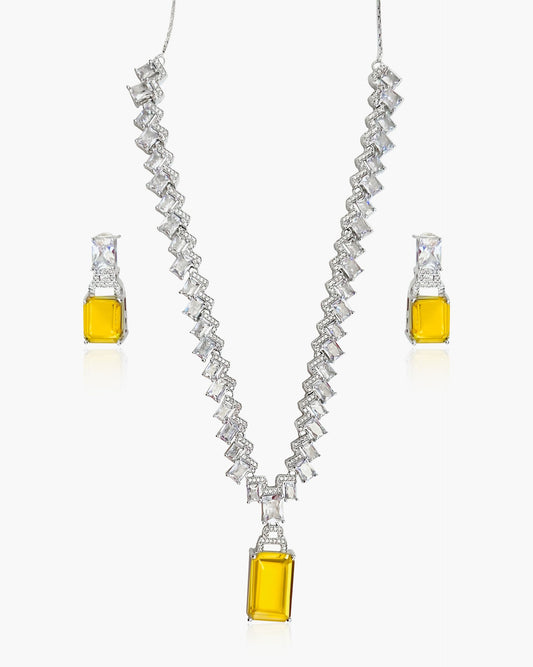 Monalisa Necklace