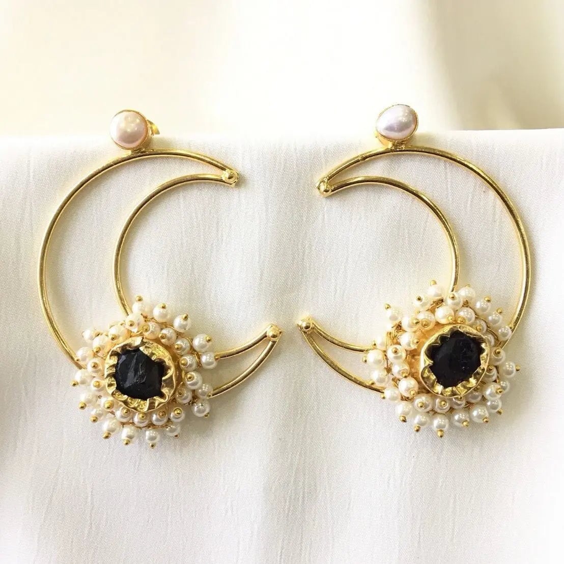 Crescent Chic earrings My Store black 